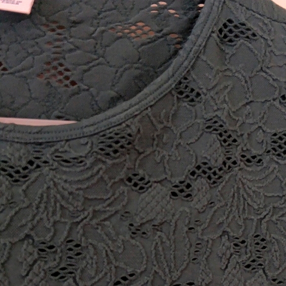 Arizona Jean Company Teal Lace Short Sleeve Top - Picture 5 of 7